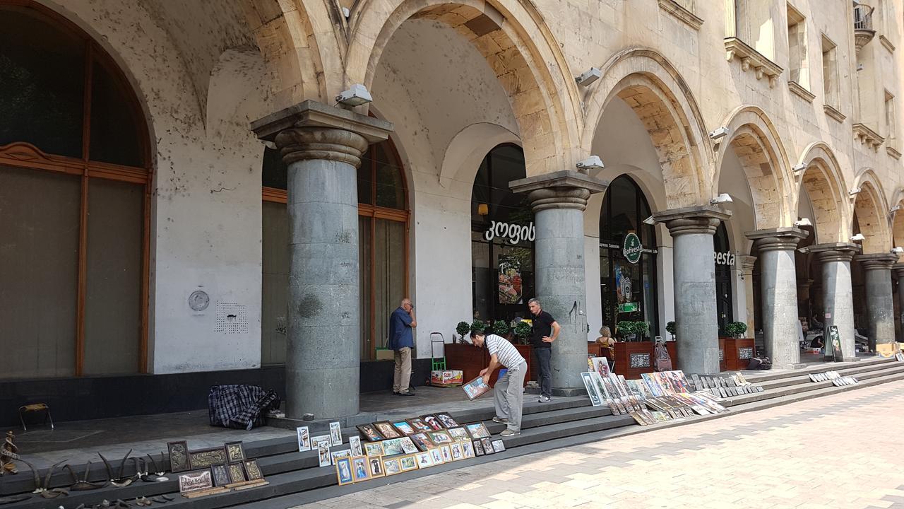 Sweet Rooms Inn Tbilisi Exterior photo