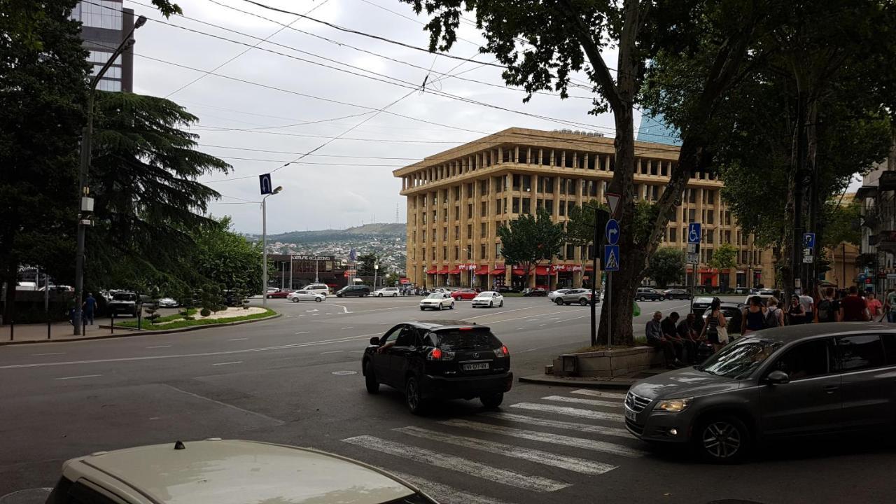 Sweet Rooms Inn Tbilisi Exterior photo